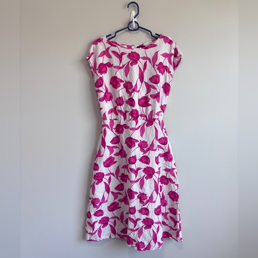Ann Taylor Pink and White Flutter Sleeve Sundress